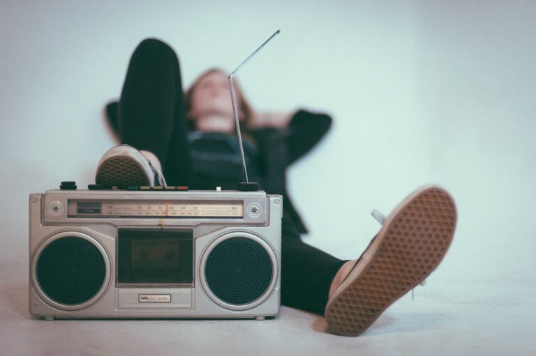 Photo radio broadcast